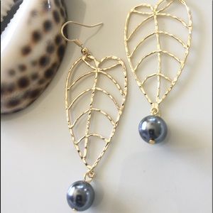 Taro leaf earring